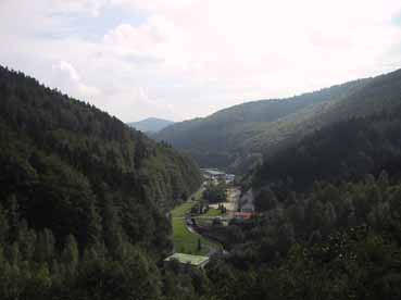 Blick von der Staumauer in Richtung Schönbrunn